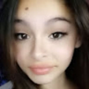 Meet your Posher, Abigail